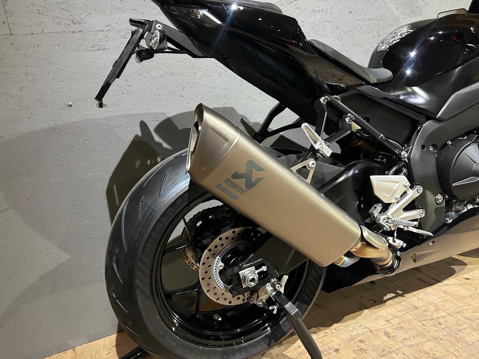 HONDA CBR 1000 RR-R SP-image-5