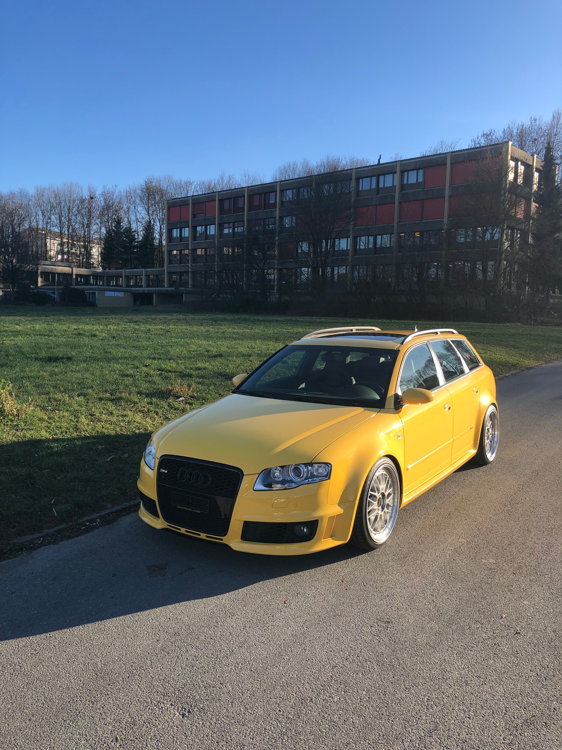 AUDI RS4 Avant 4.2 V8 quattro-image-8