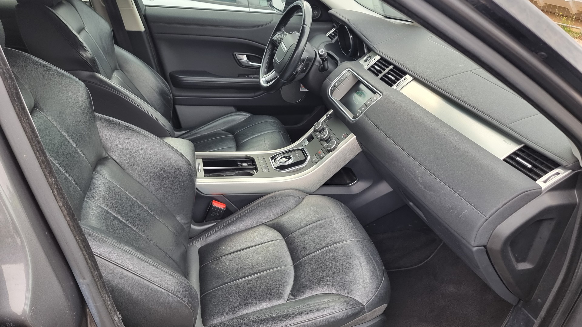 LAND ROVER Range Rover Evoque 2.0 TD4 HSE Dynamic AT9-image-8