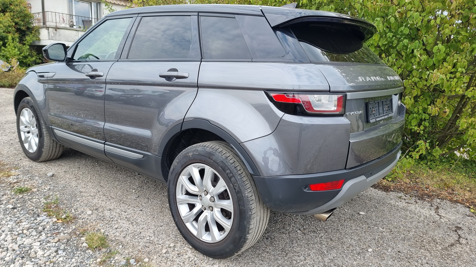 LAND ROVER Range Rover Evoque 2.0 TD4 HSE Dynamic AT9-image-4