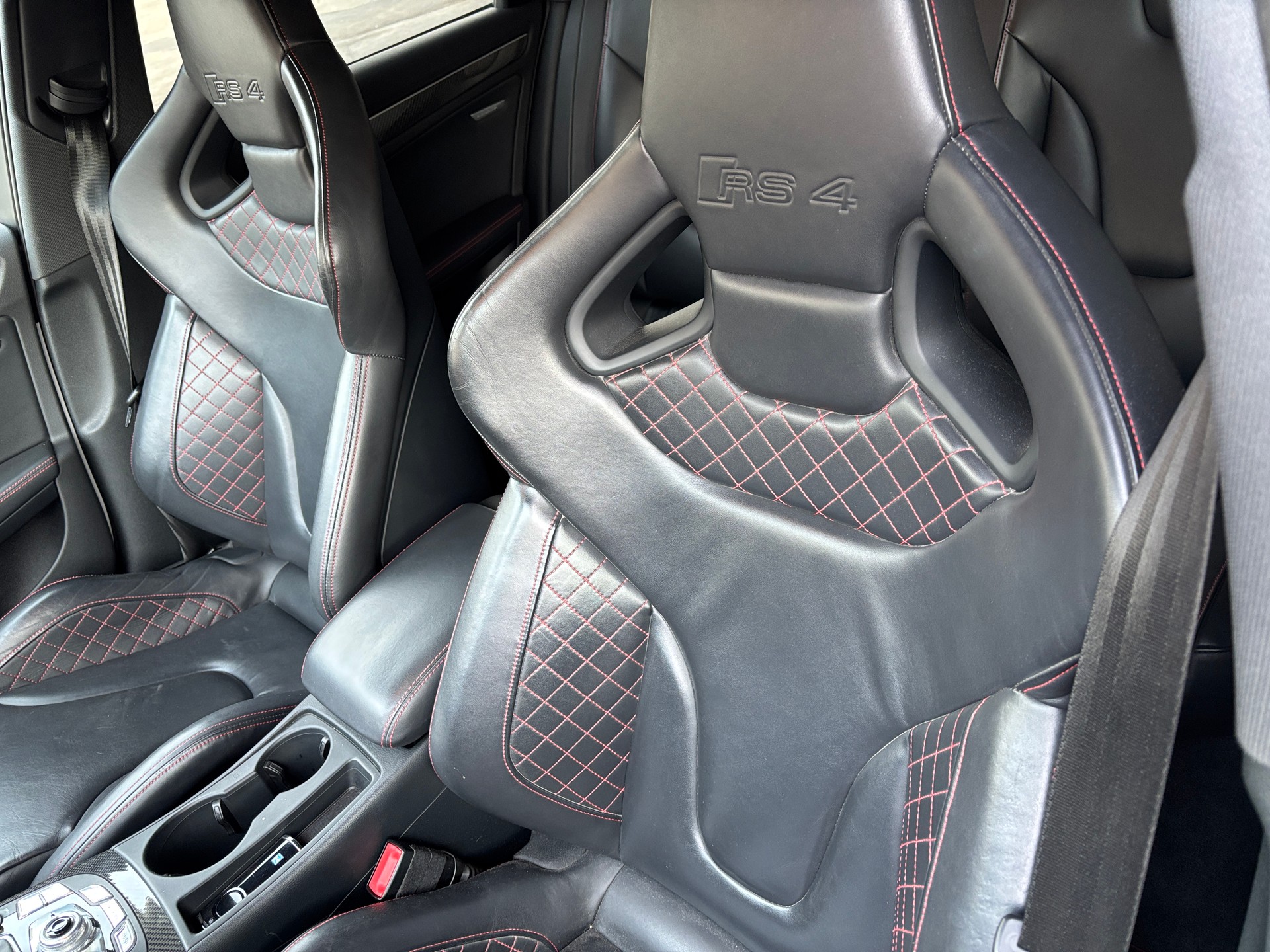 AUDI RS4 Avant 4.2 V8 Schalensitze, Keramik-image-7