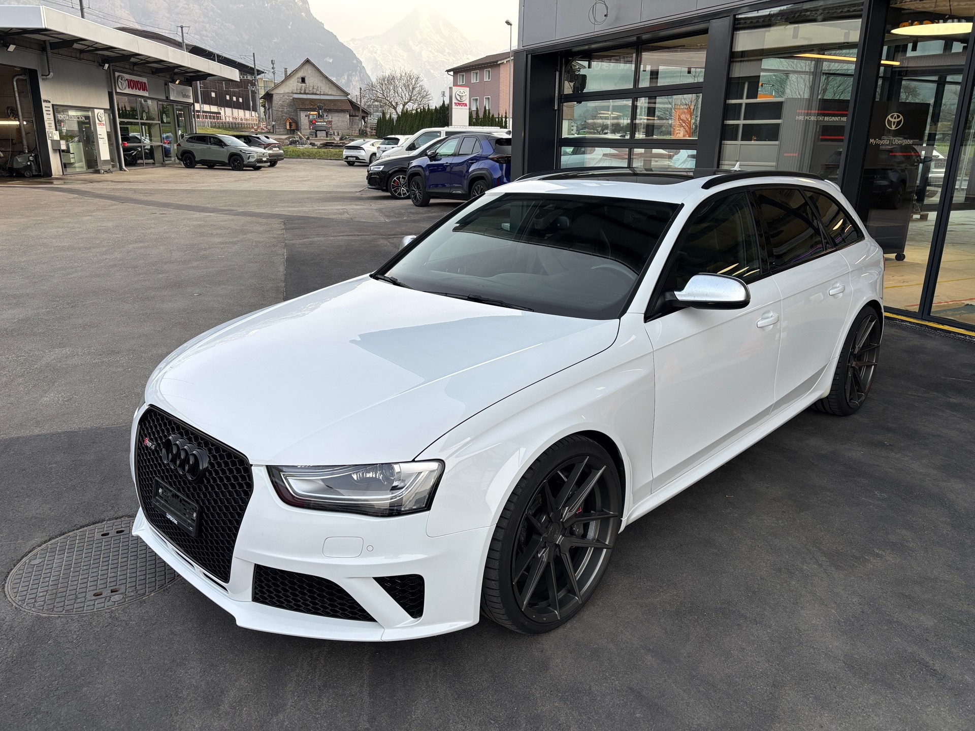 AUDI RS4 Avant 4.2 V8 Schalensitze, Keramik-image-4
