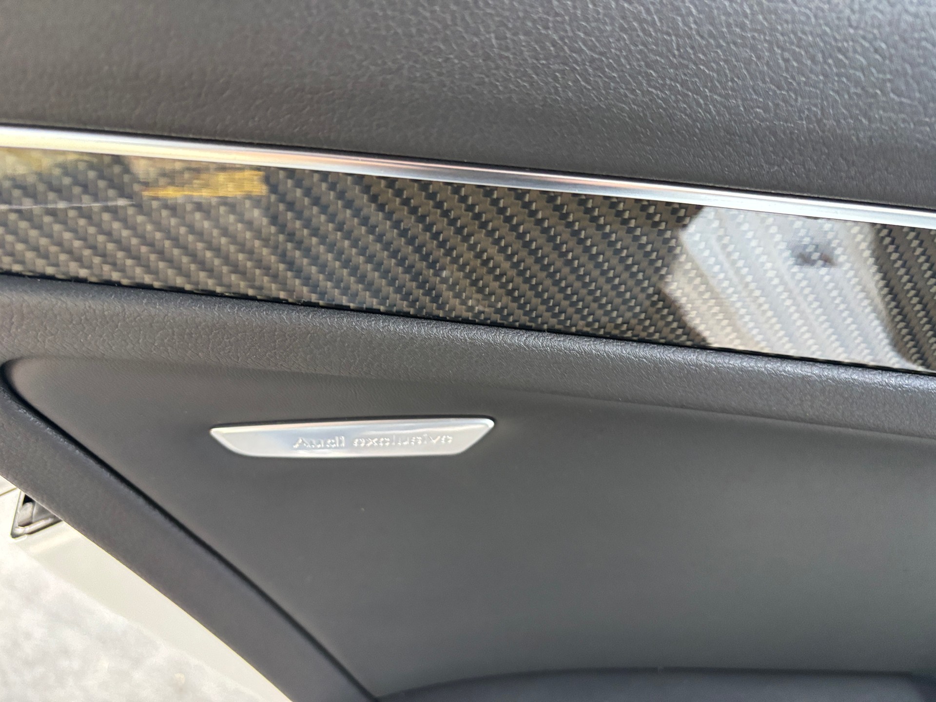 AUDI RS4 Avant 4.2 V8 Schalensitze, Keramik-image-9