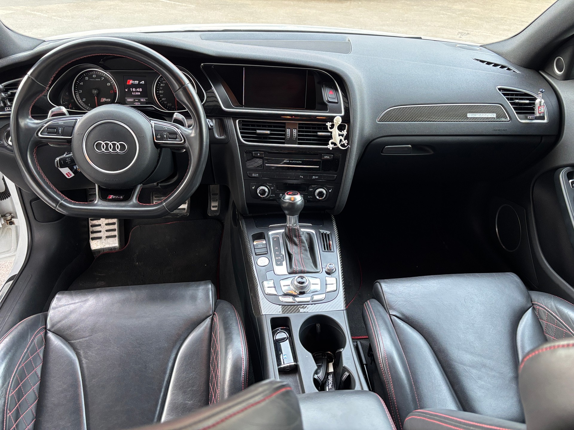 AUDI RS4 Avant 4.2 V8 Schalensitze, Keramik-image-8