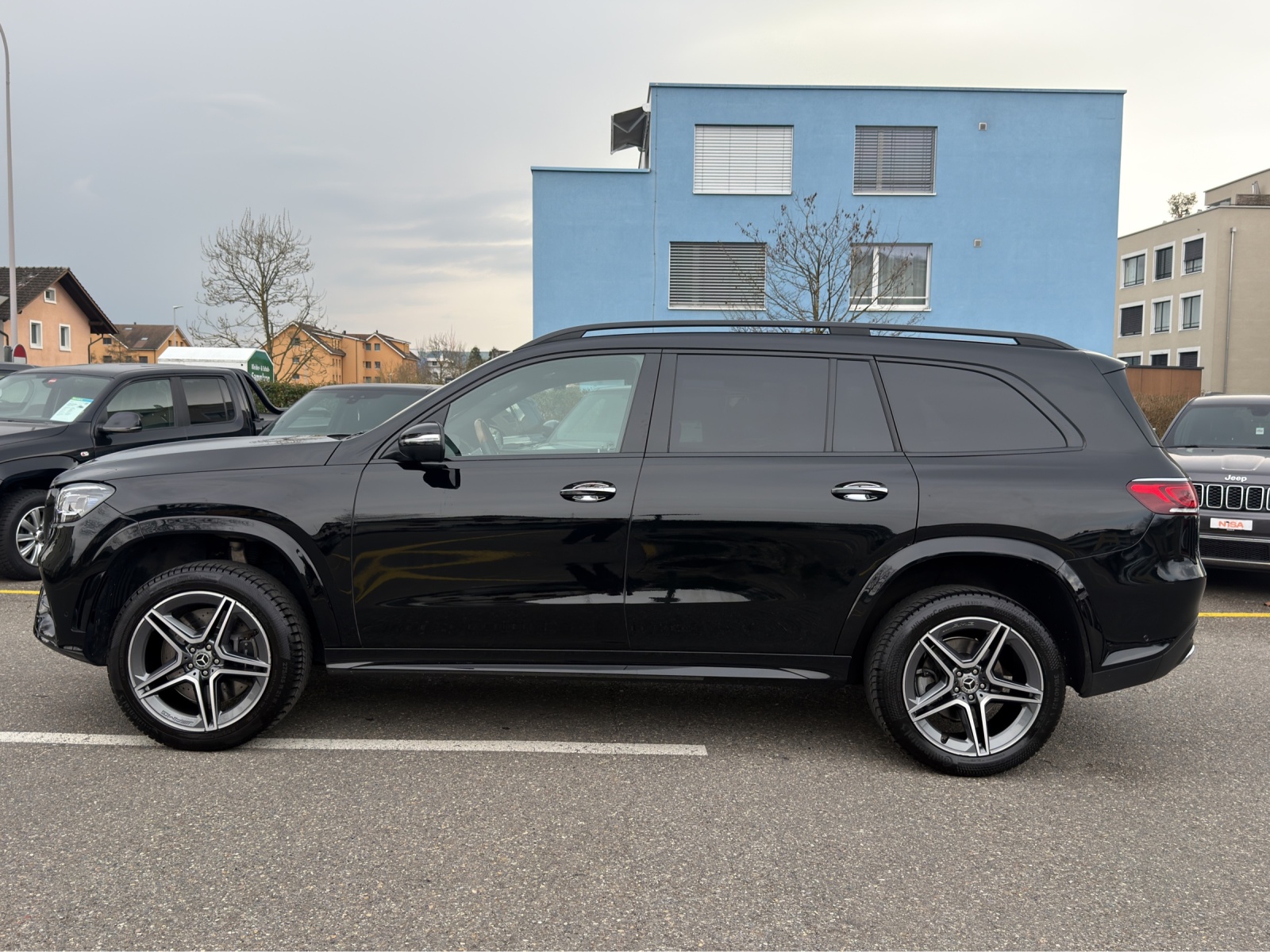 MERCEDES-BENZ GLS 400 d 4Matic AMG Line 9G-Tronic-image-31
