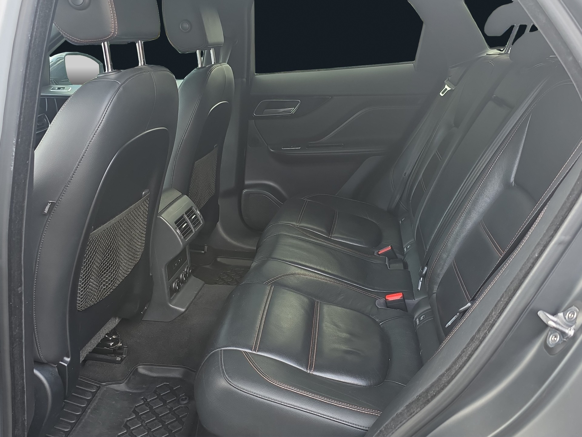 JAGUAR F-Pace 25d Prestige Advantage AWD Automatik-image-10