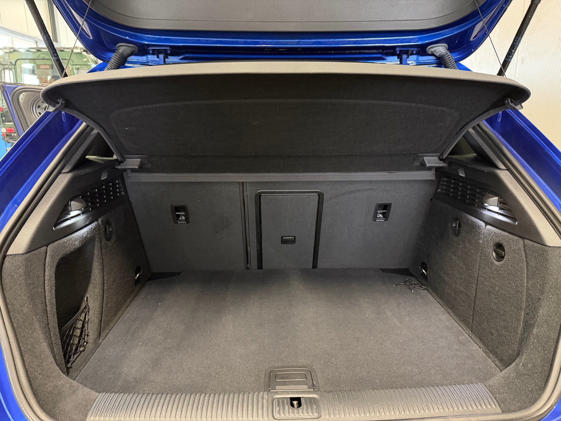 AUDI RS3 2.5 TSI quattro S-tronic-image-11