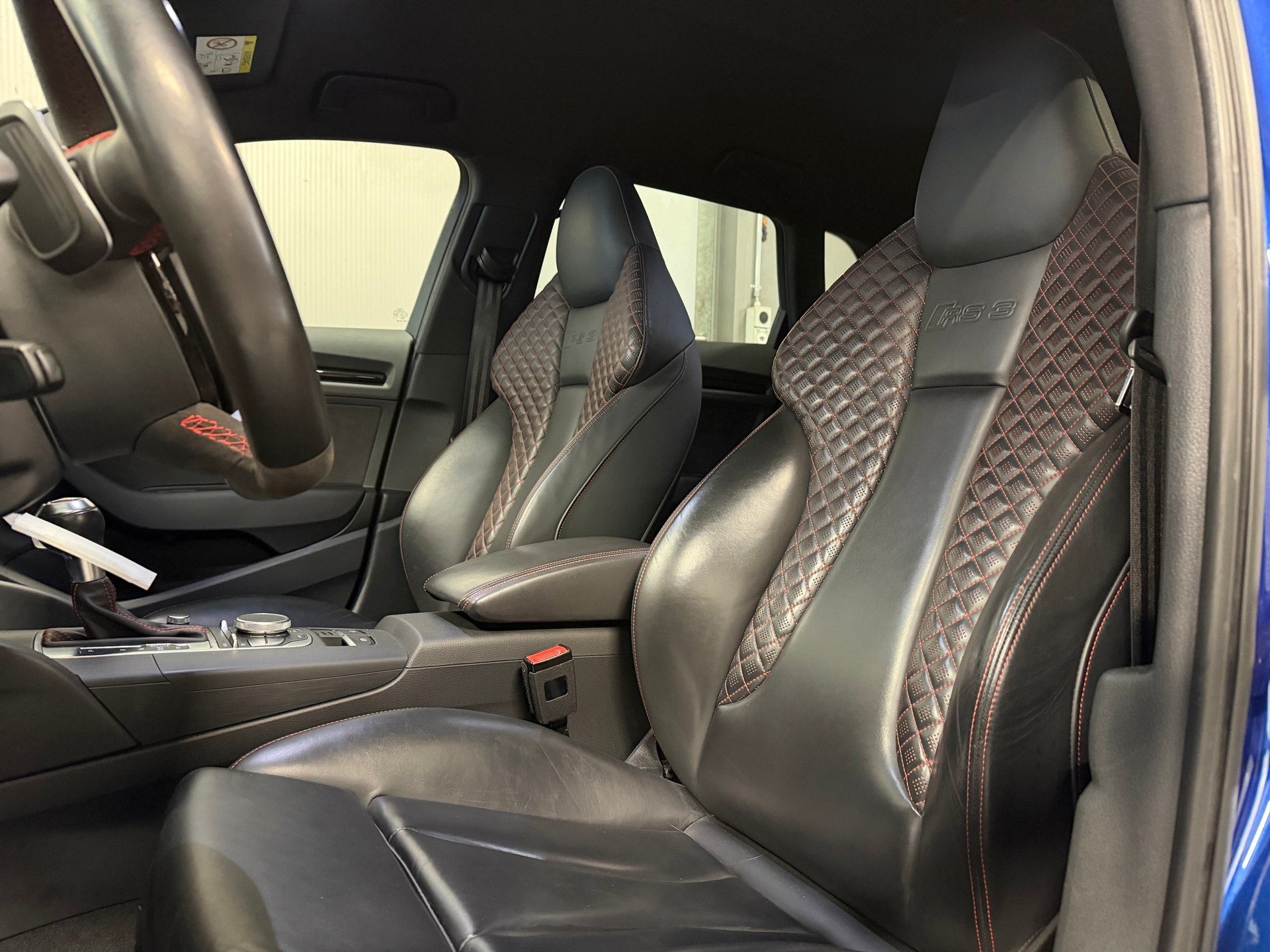 AUDI RS3 2.5 TSI quattro S-tronic-image-8
