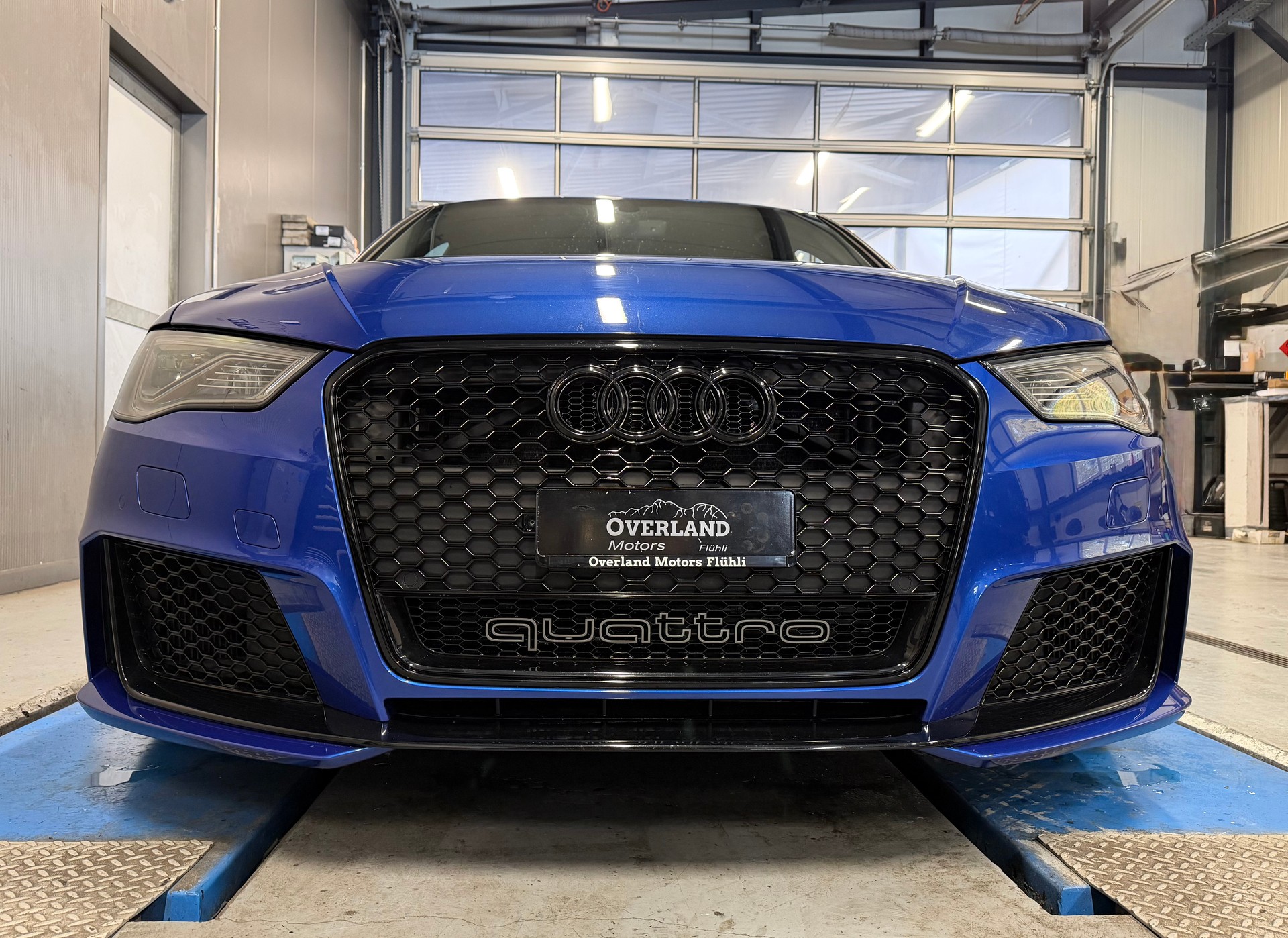 AUDI RS3 2.5 TSI quattro S-tronic-image-6