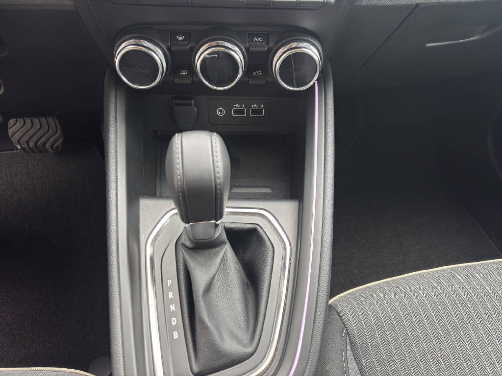 RENAULT Clio 1.6 E-Tech techno-image-13
