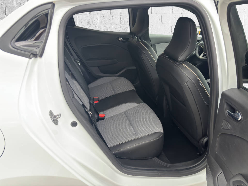 RENAULT Clio 1.6 E-Tech techno-image-7
