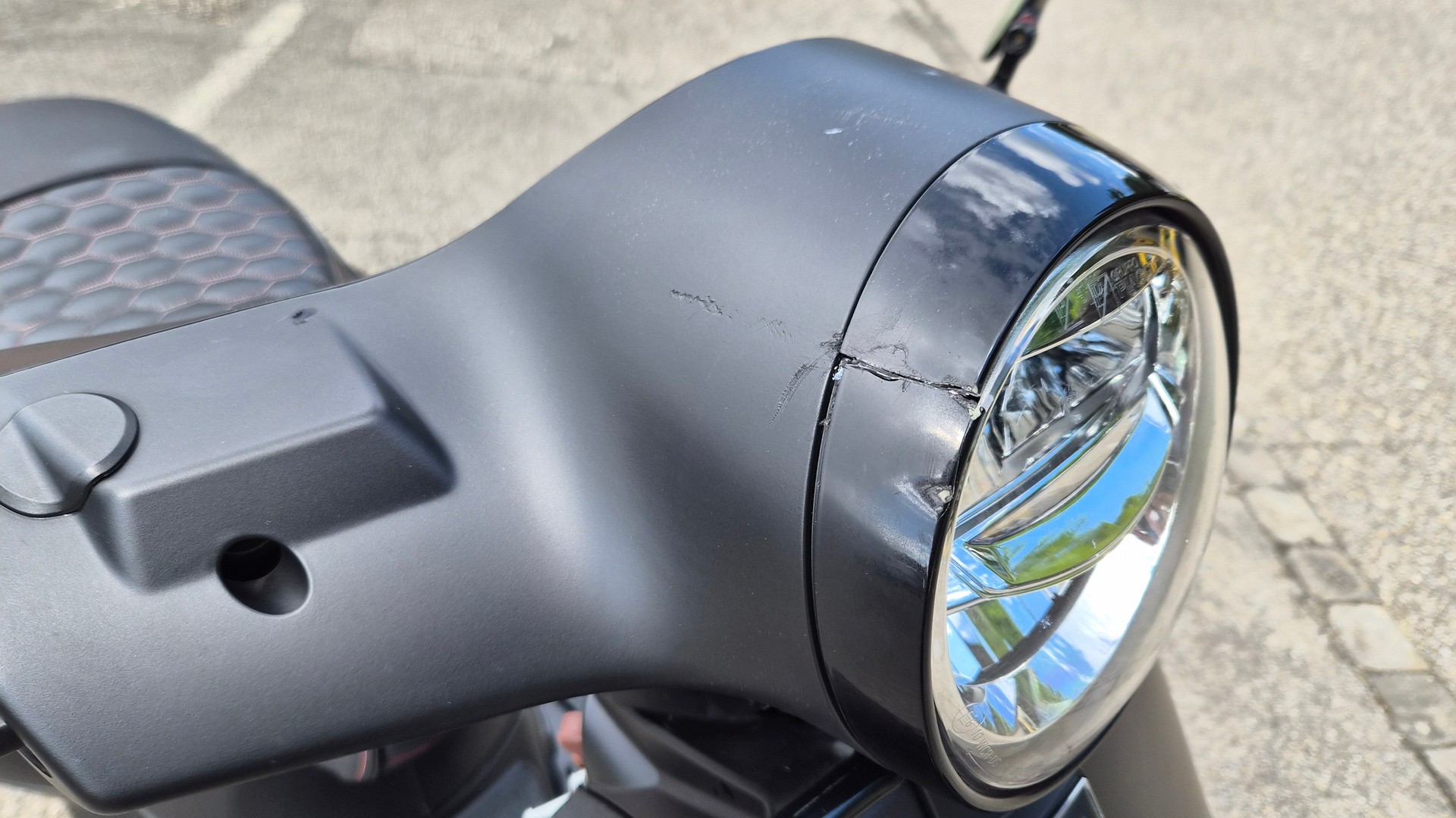 PIAGGIO Vespa GTS 125 Racing Sixties ABS-image-12