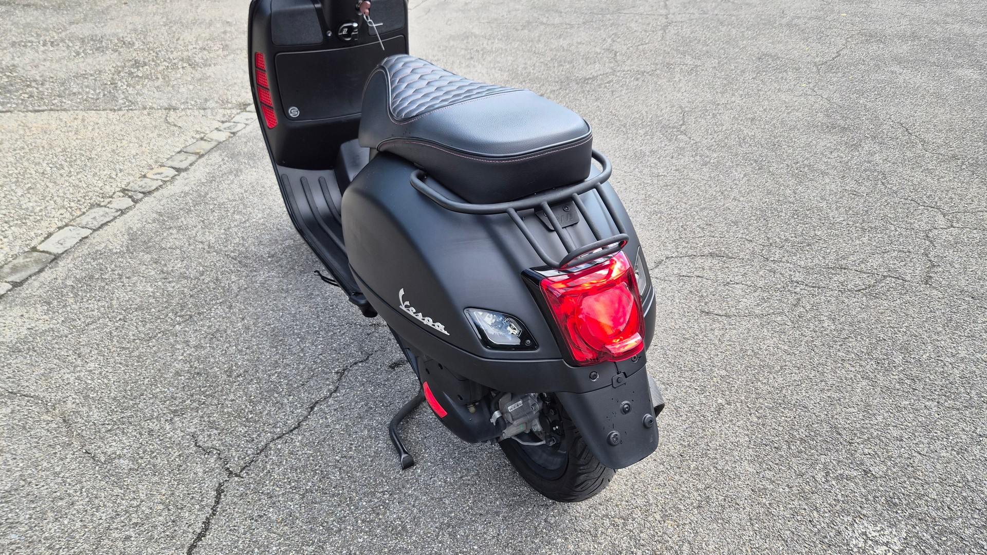 PIAGGIO Vespa GTS 125 Racing Sixties ABS-image-4