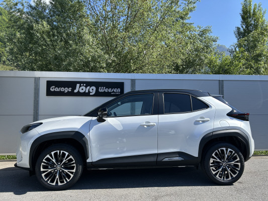 TOYOTA Yaris Cross 1.5 Prem. AWD-image-2