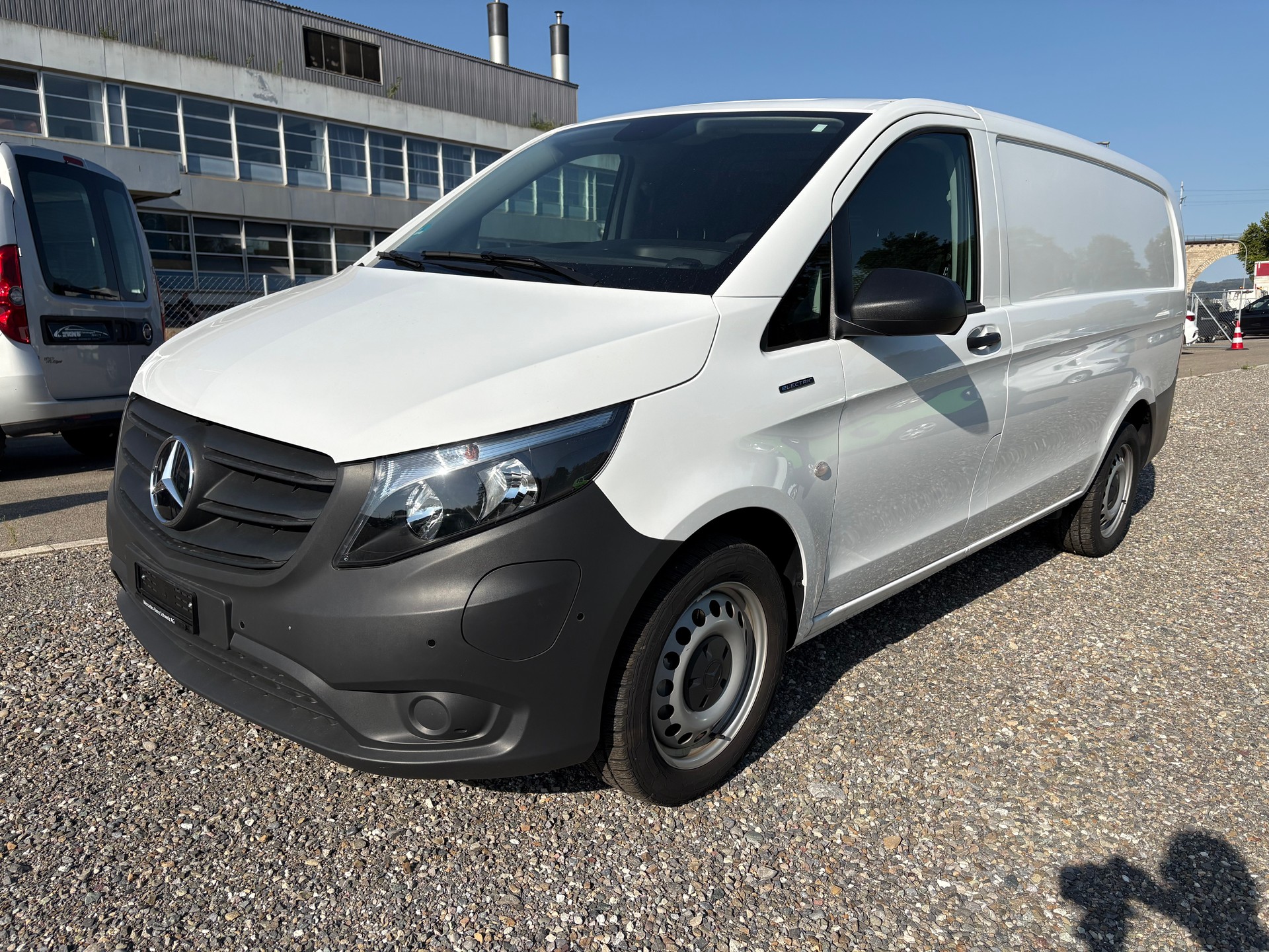 MERCEDES-BENZ eVito 112 Lang-image-3