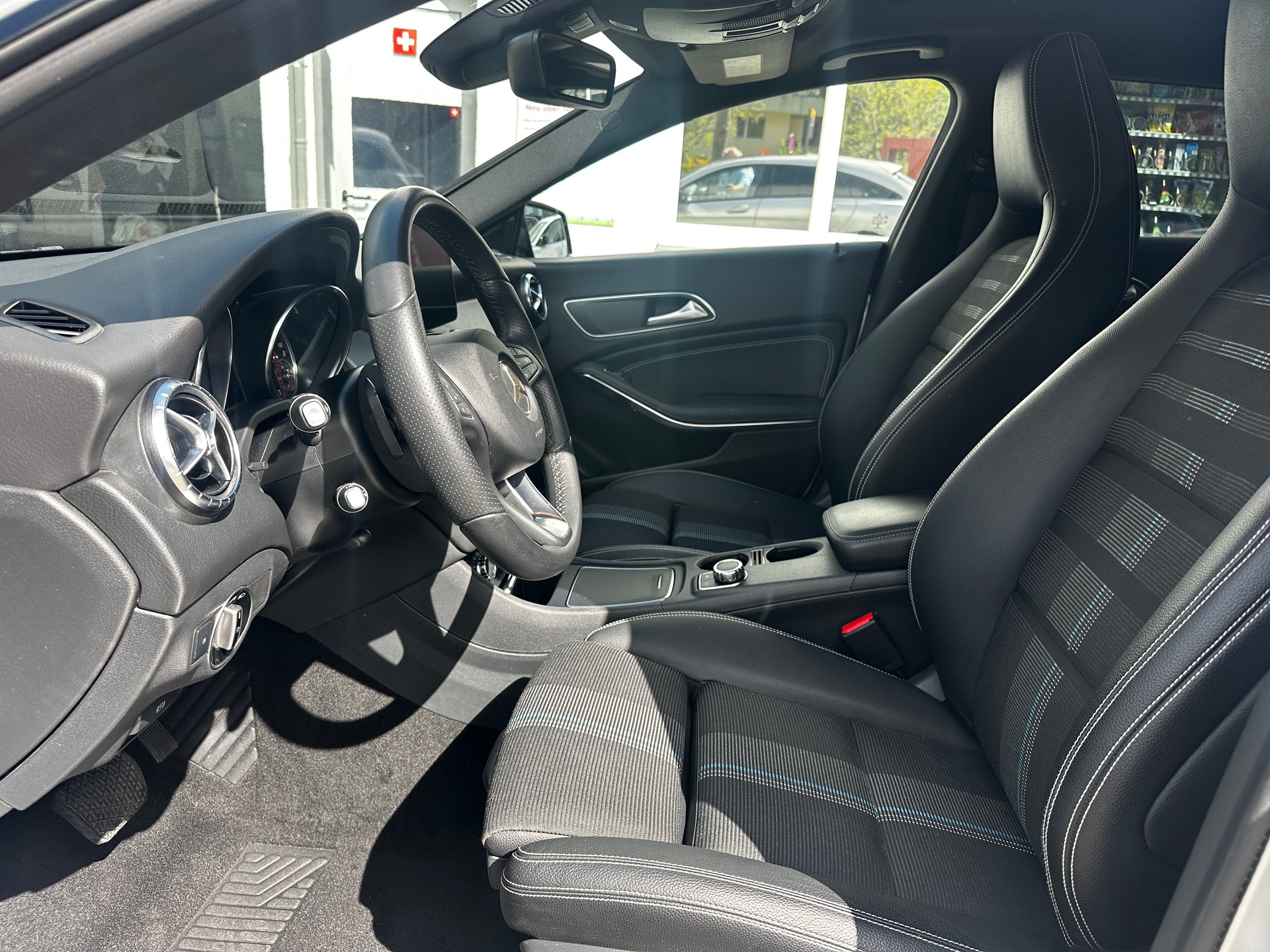 MERCEDES-BENZ CLA Shooting Brake 200 Night Star 7G-DCT-image-9