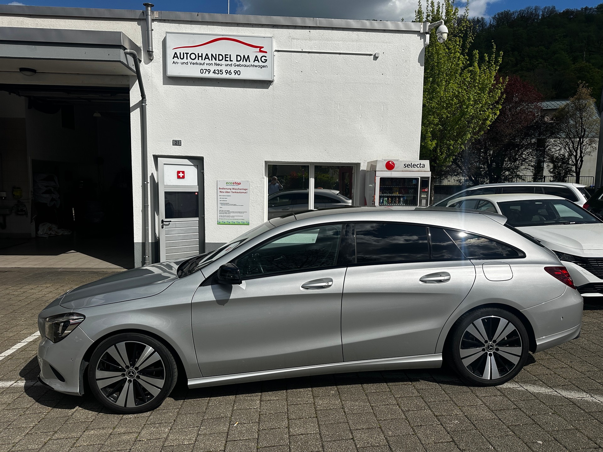 MERCEDES-BENZ CLA Shooting Brake 200 Night Star 7G-DCT-showroom-element-2