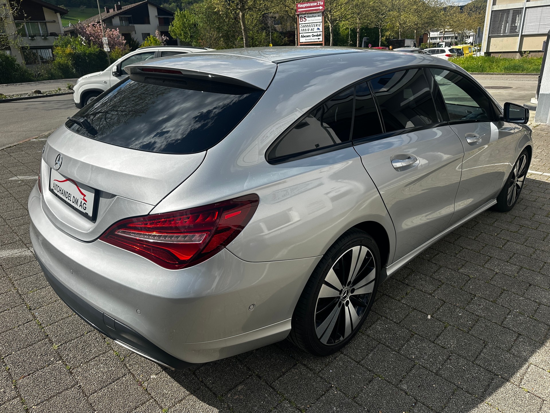 MERCEDES-BENZ CLA Shooting Brake 200 Night Star 7G-DCT-image-5