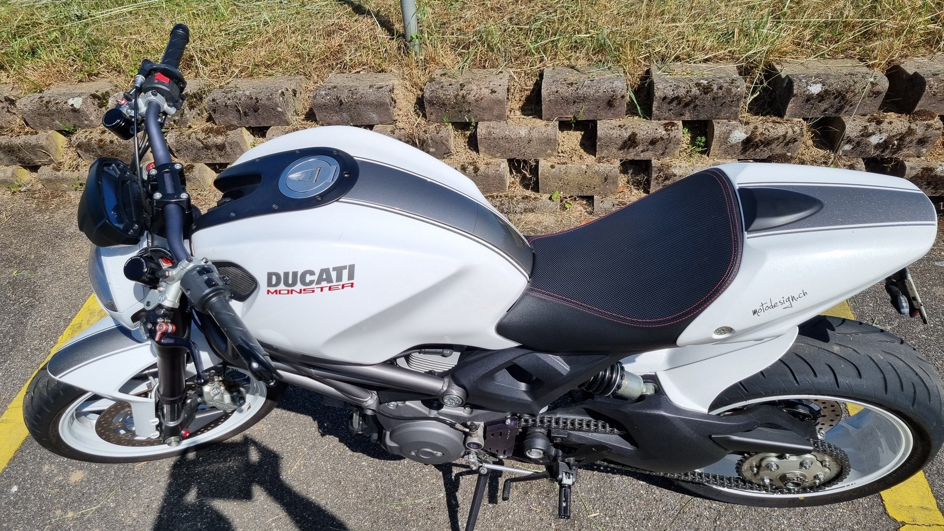 DUCATI Monster 1100 EVO ABS-image-3