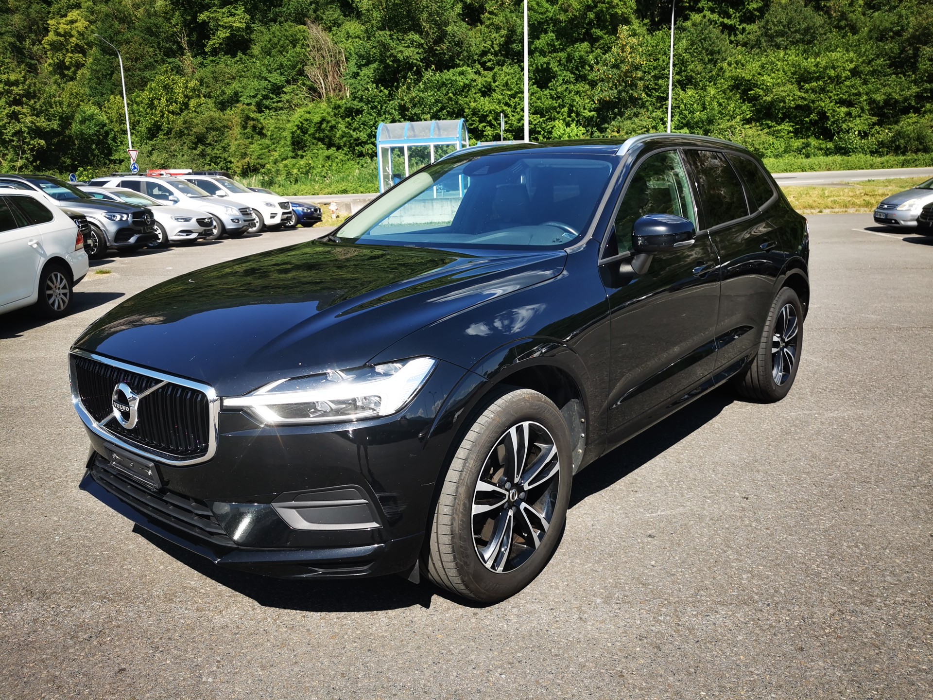 VOLVO XC60 T5 AWD Momentum Geartronic-image-1