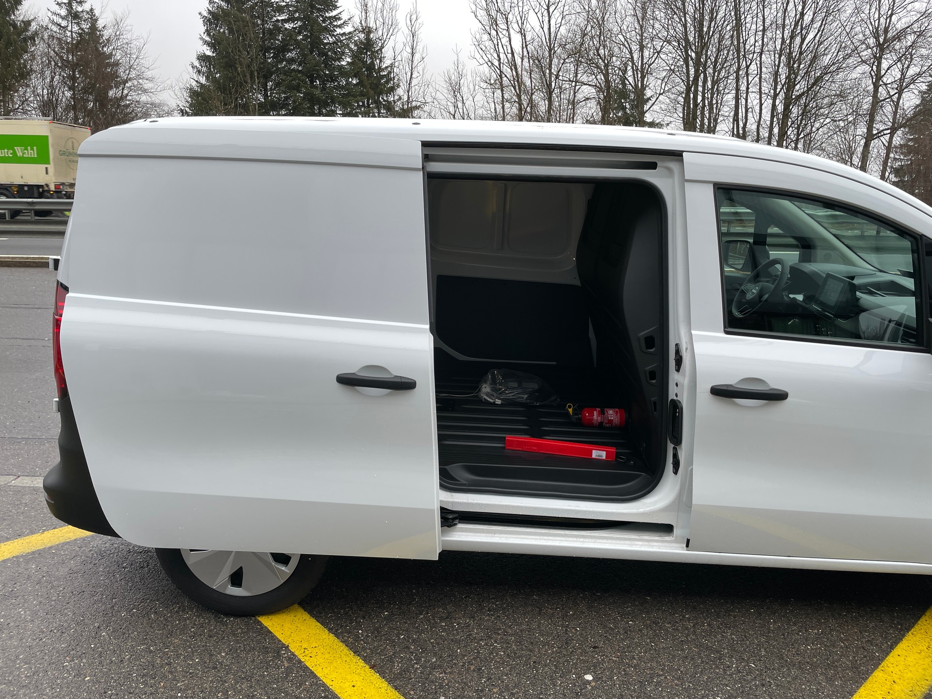 NISSAN Townstar EV45 kWh 22kW L2 Acenta-image-5