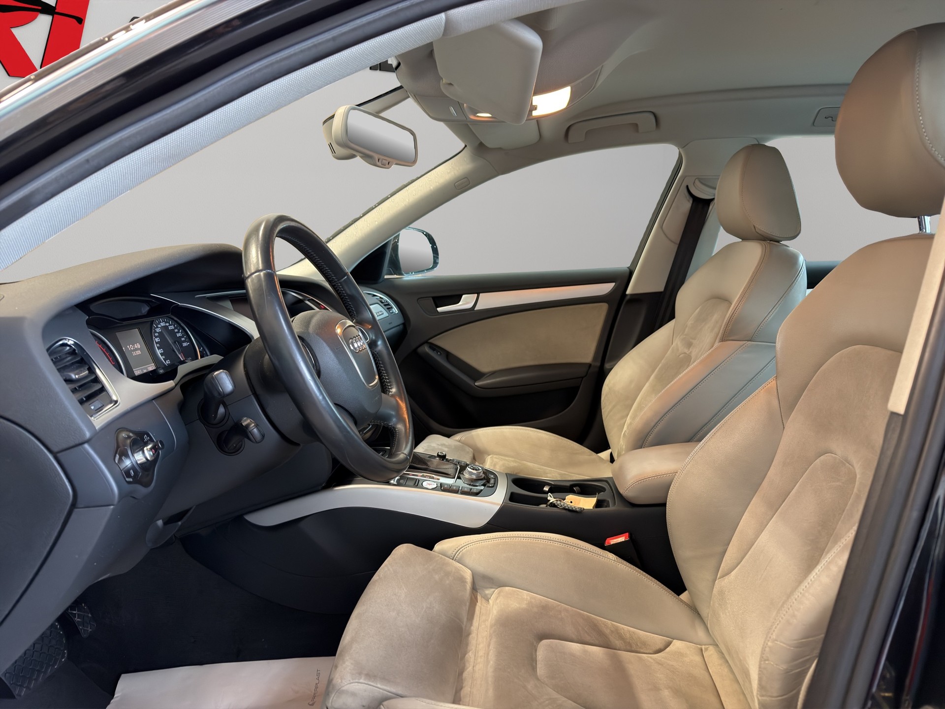 AUDI A4 allroad 3.0 TDI quattro S-tronic-image-9