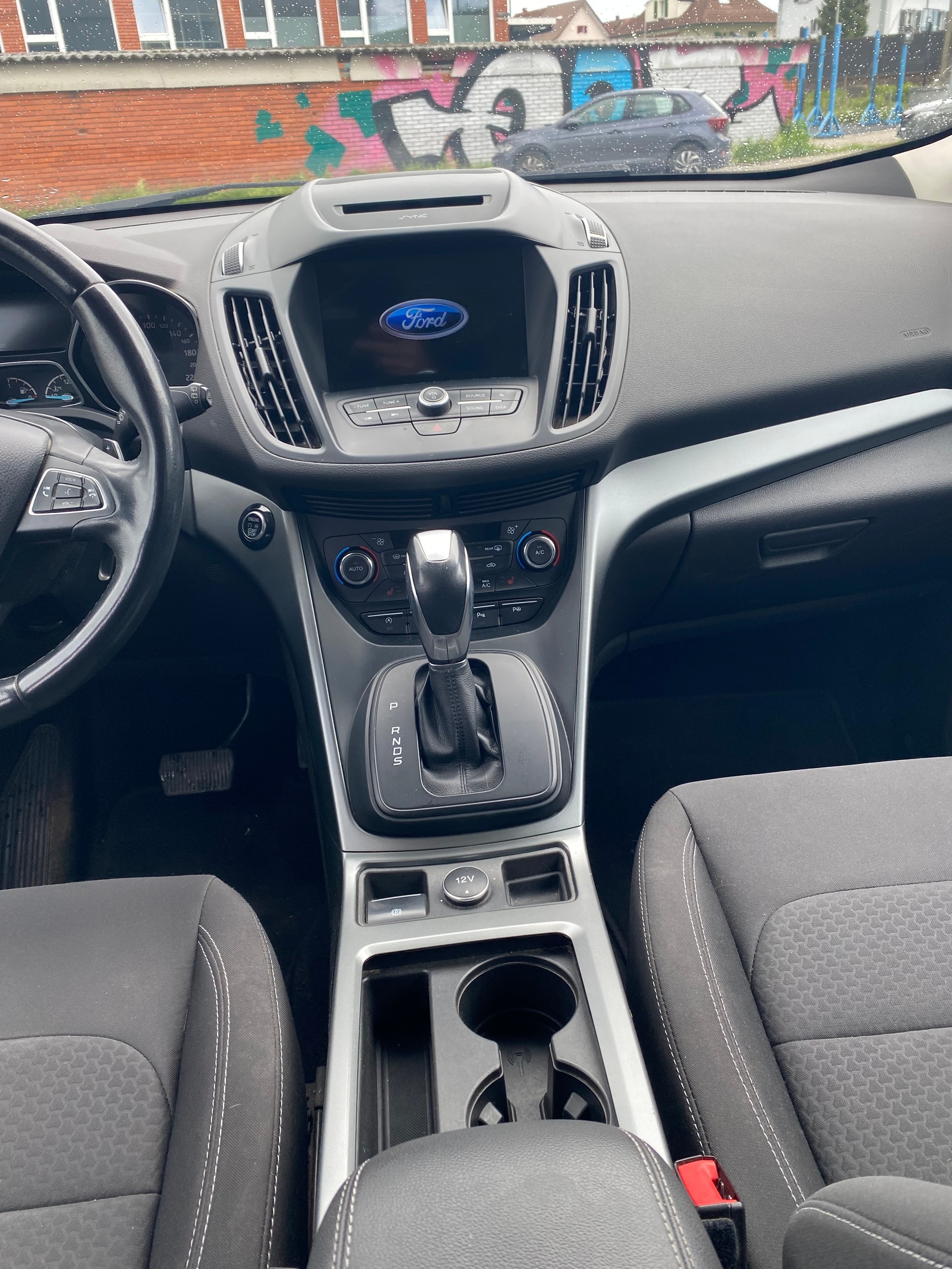 FORD Kuga 2.0 TDCi Trend 4WD PowerShift-image-9