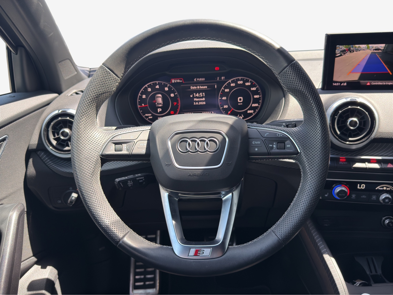 AUDI Q2 35 TFSI S line-image-9