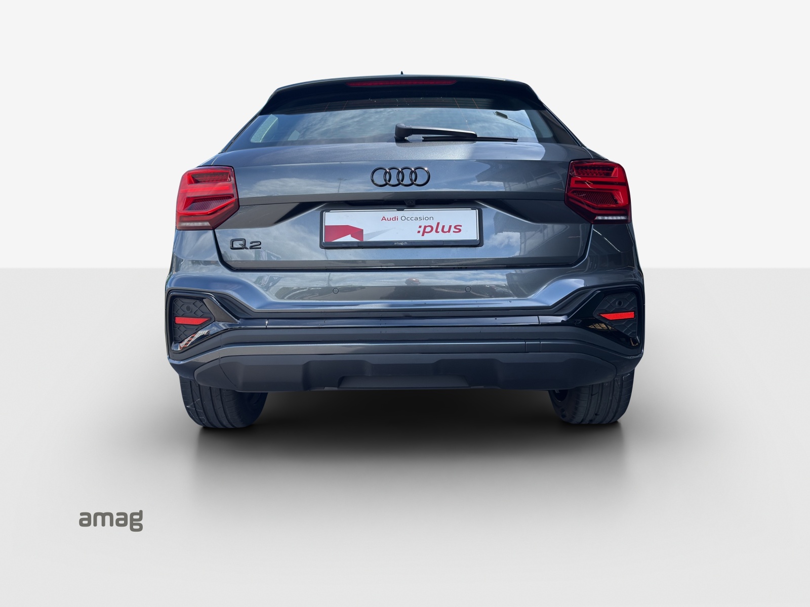 AUDI Q2 35 TFSI S line-showroom-element-3