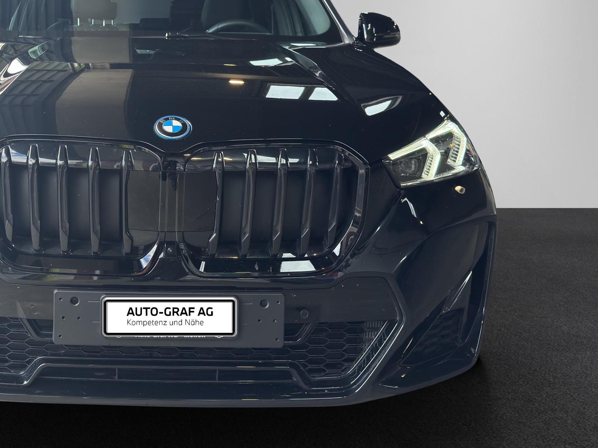 BMW X1 30e M Sport xDrive paddles-image-8