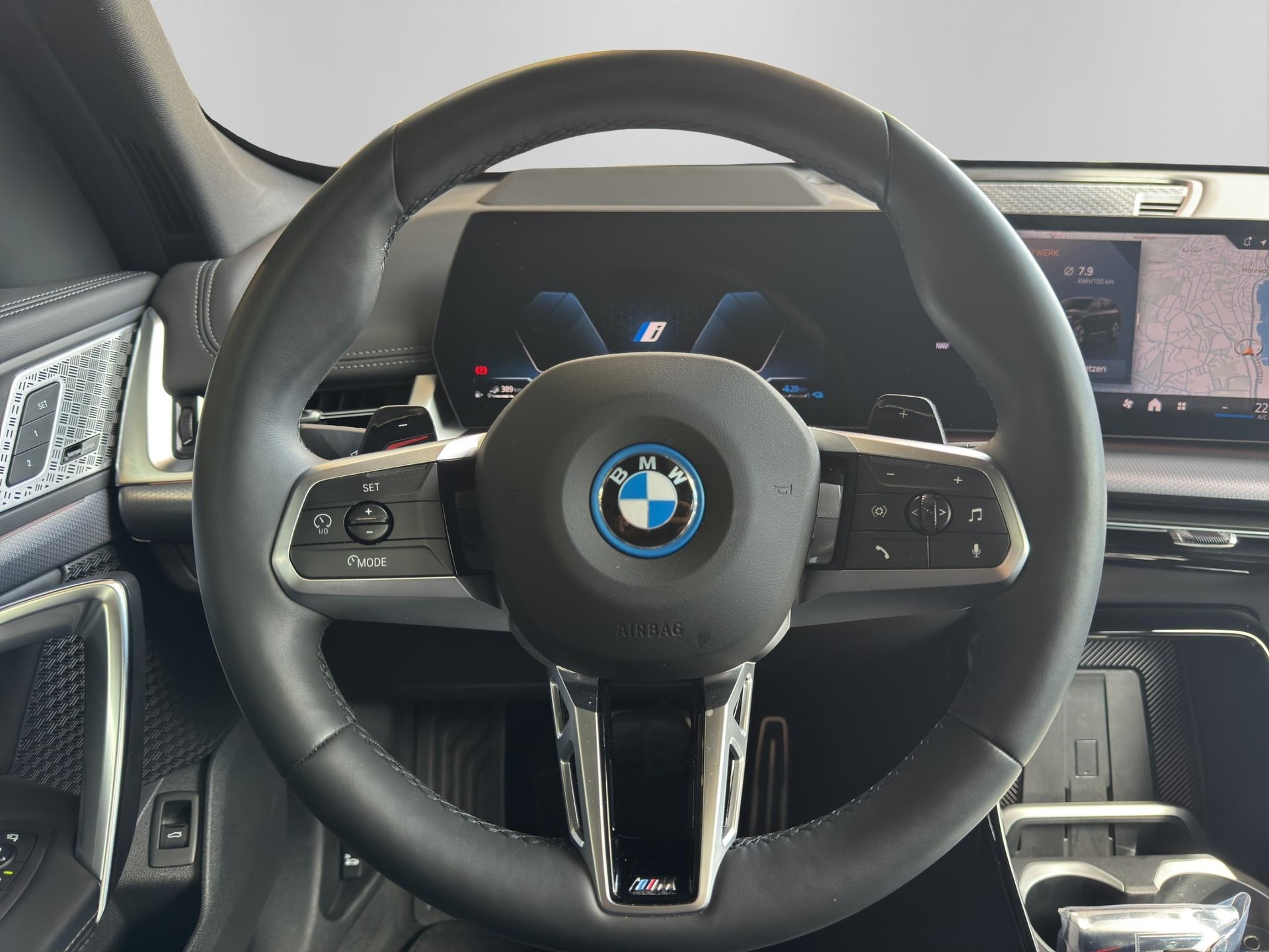 BMW X1 30e M Sport xDrive paddles-image-15