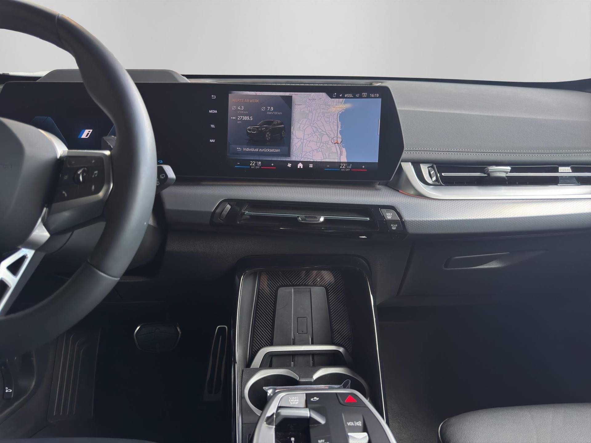 BMW X1 30e M Sport xDrive paddles-image-14