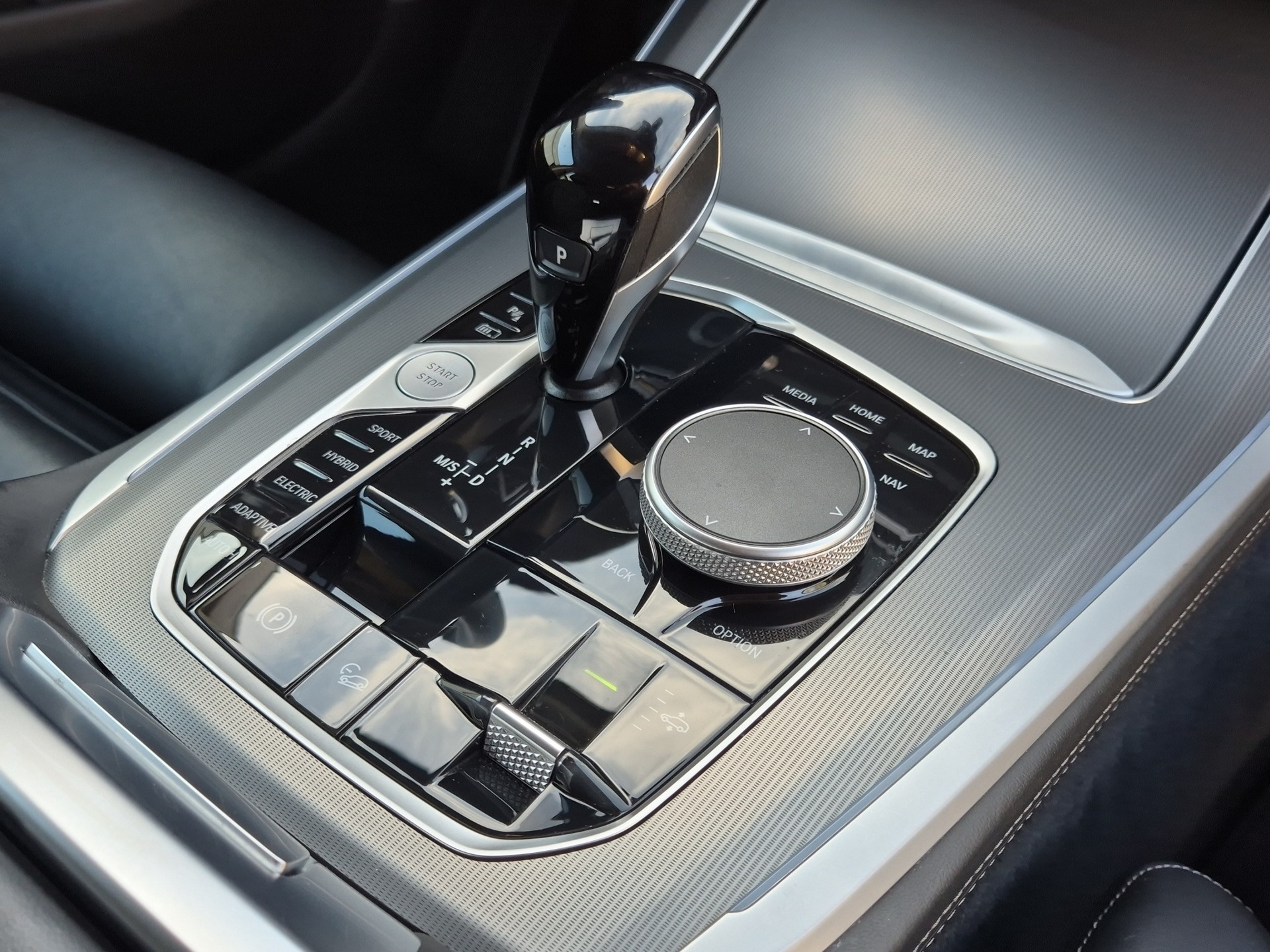 BMW X5 xDrive45e xLine Steptronic-image-17