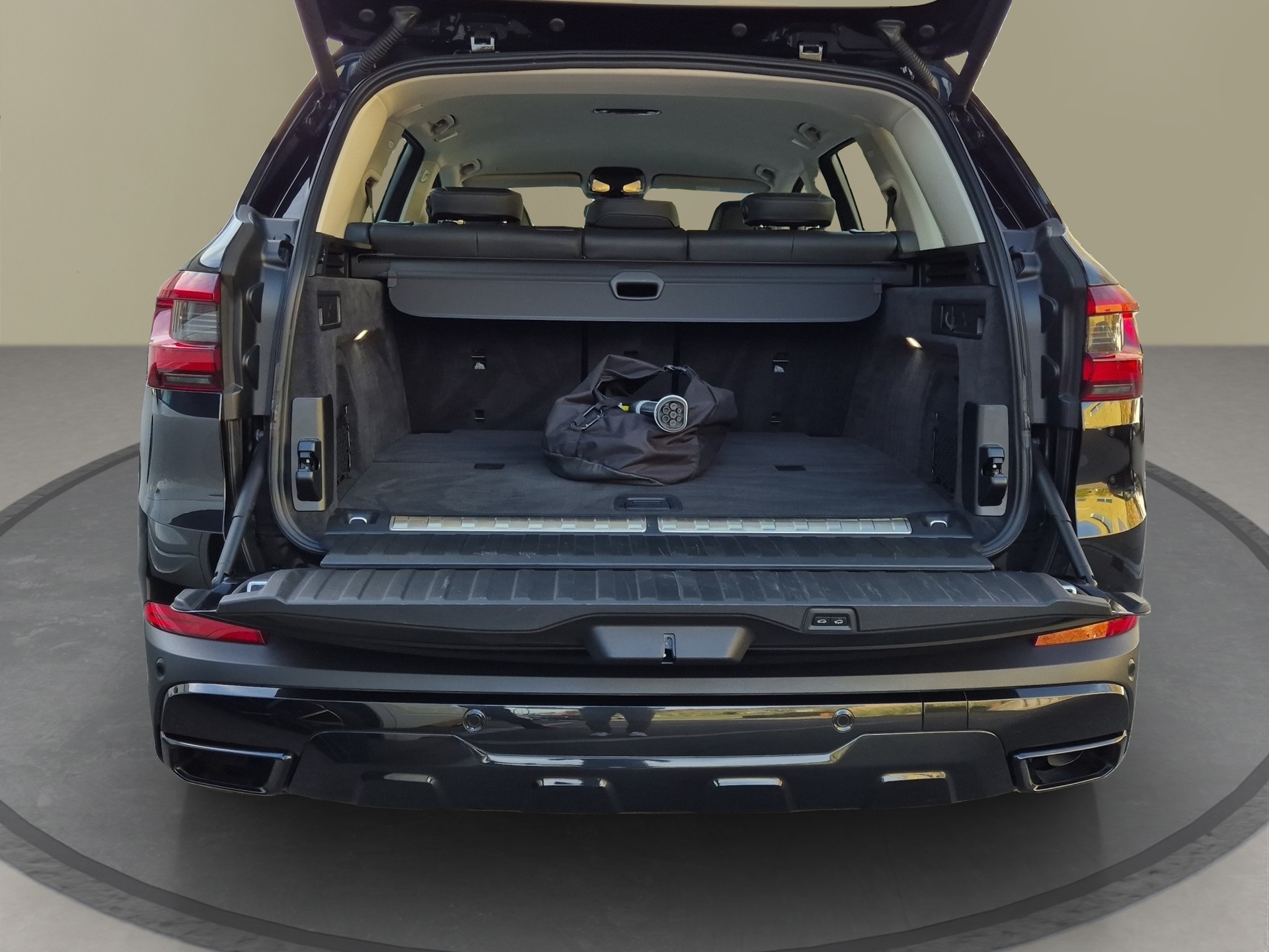 BMW X5 xDrive45e xLine Steptronic-image-23