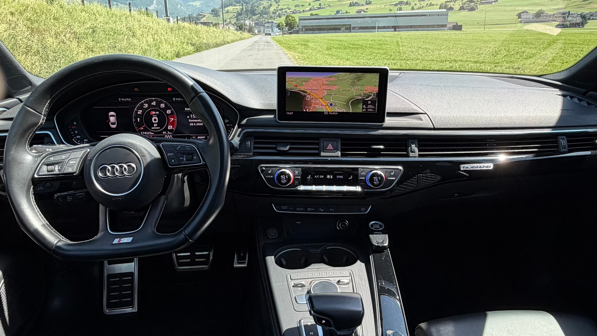 AUDI 3.0 V6 TFSI quattro T-Tronic-image-7