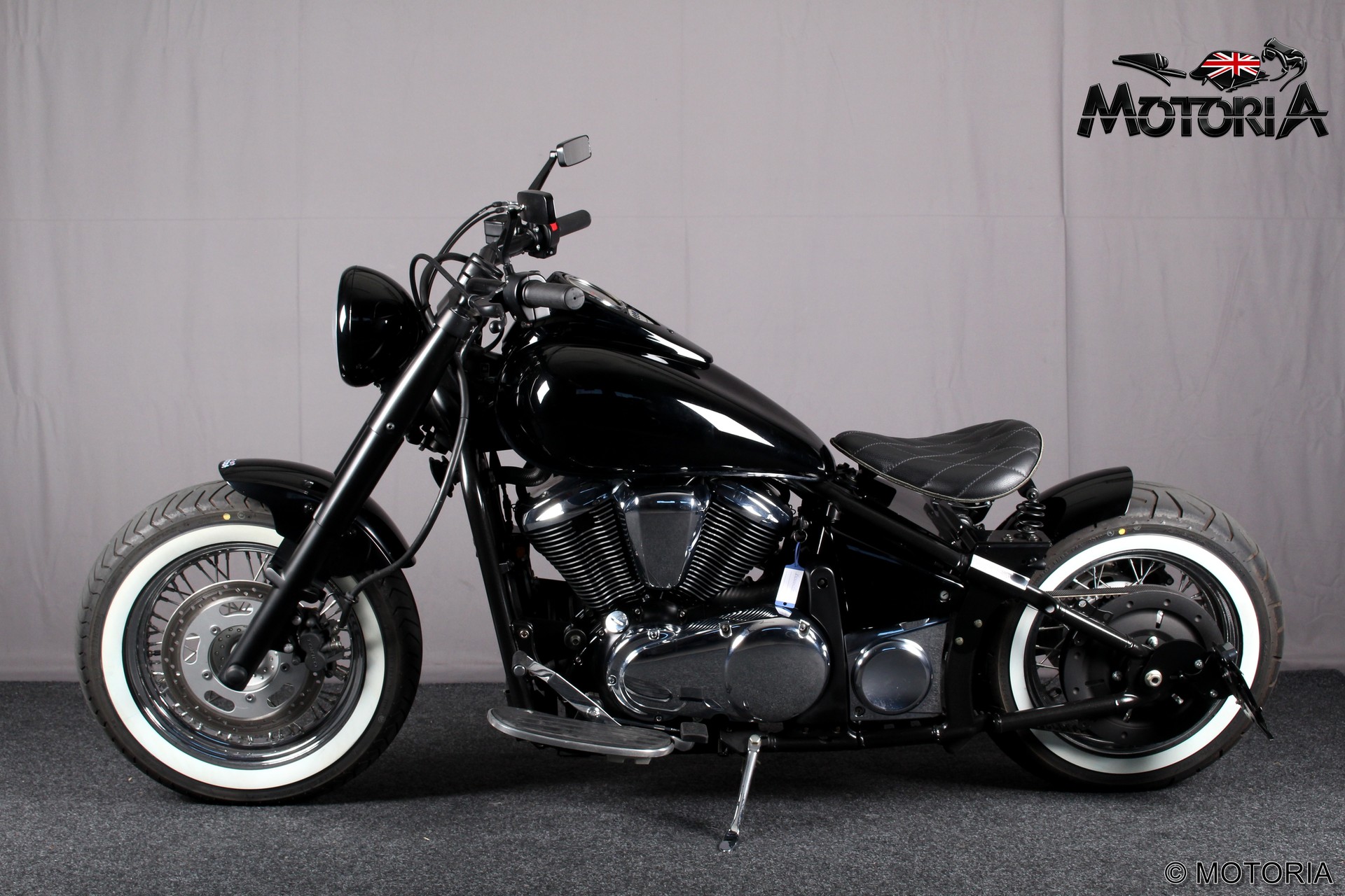 KAWASAKI VN 900 BOBBER-showroom-element-2