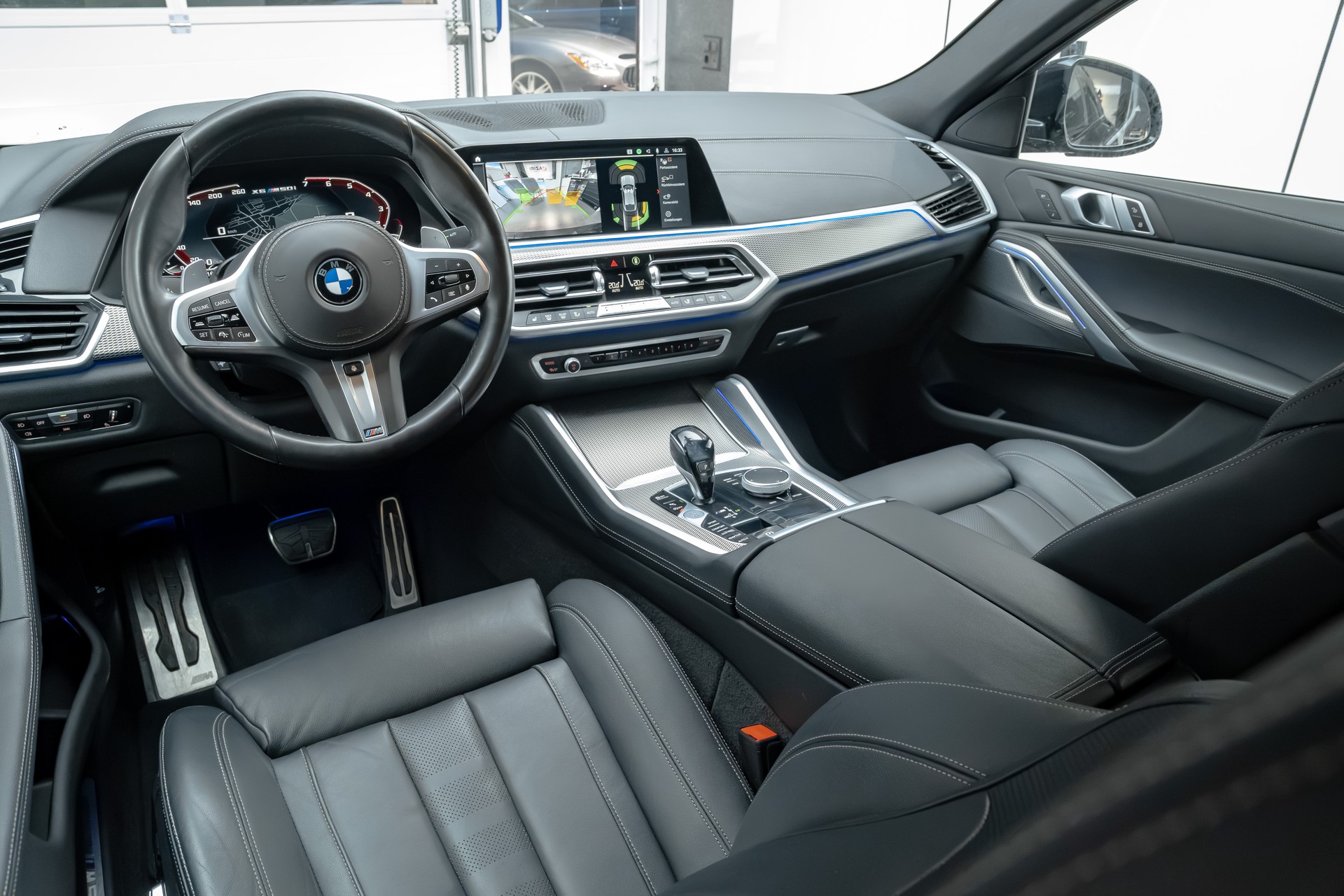 BMW X6 M50i Steptronic-image-11