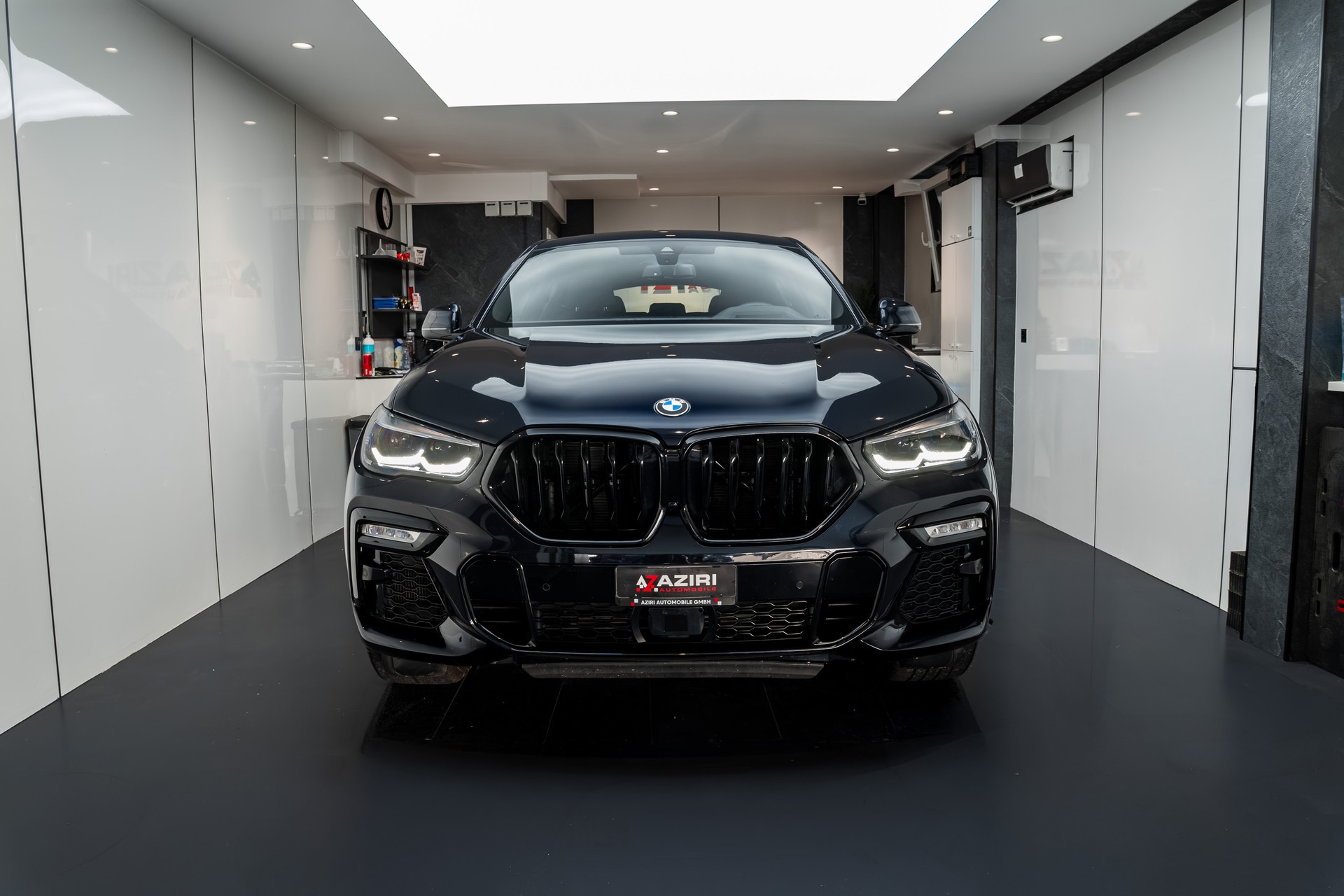 BMW X6 M50i Steptronic-showroom-element-1