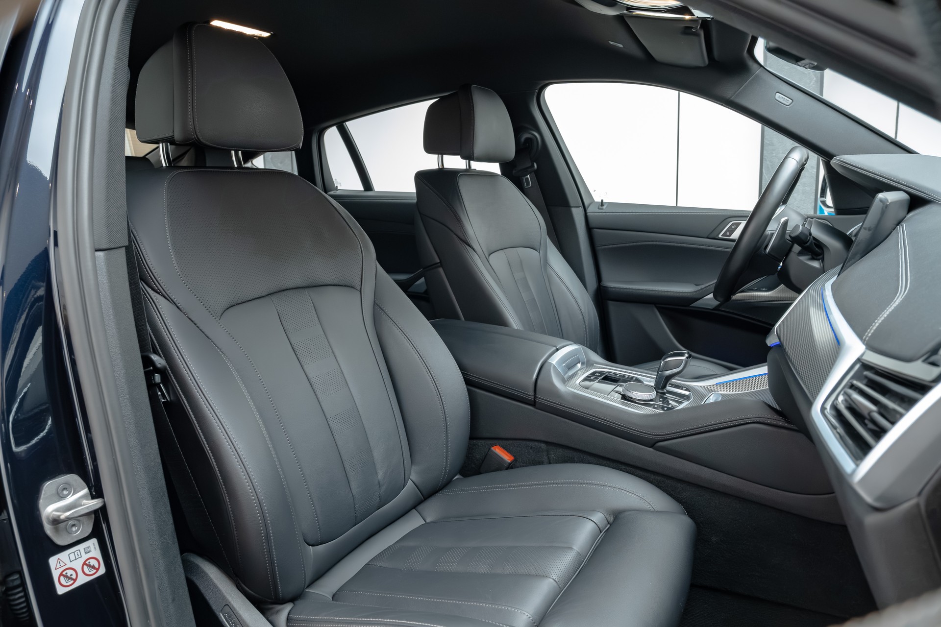 BMW X6 M50i Steptronic-image-9