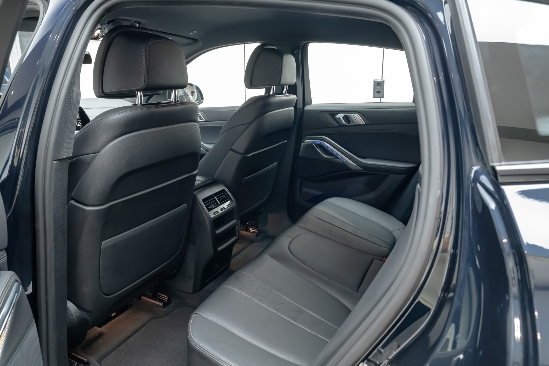 BMW X6 M50i Steptronic-image-14