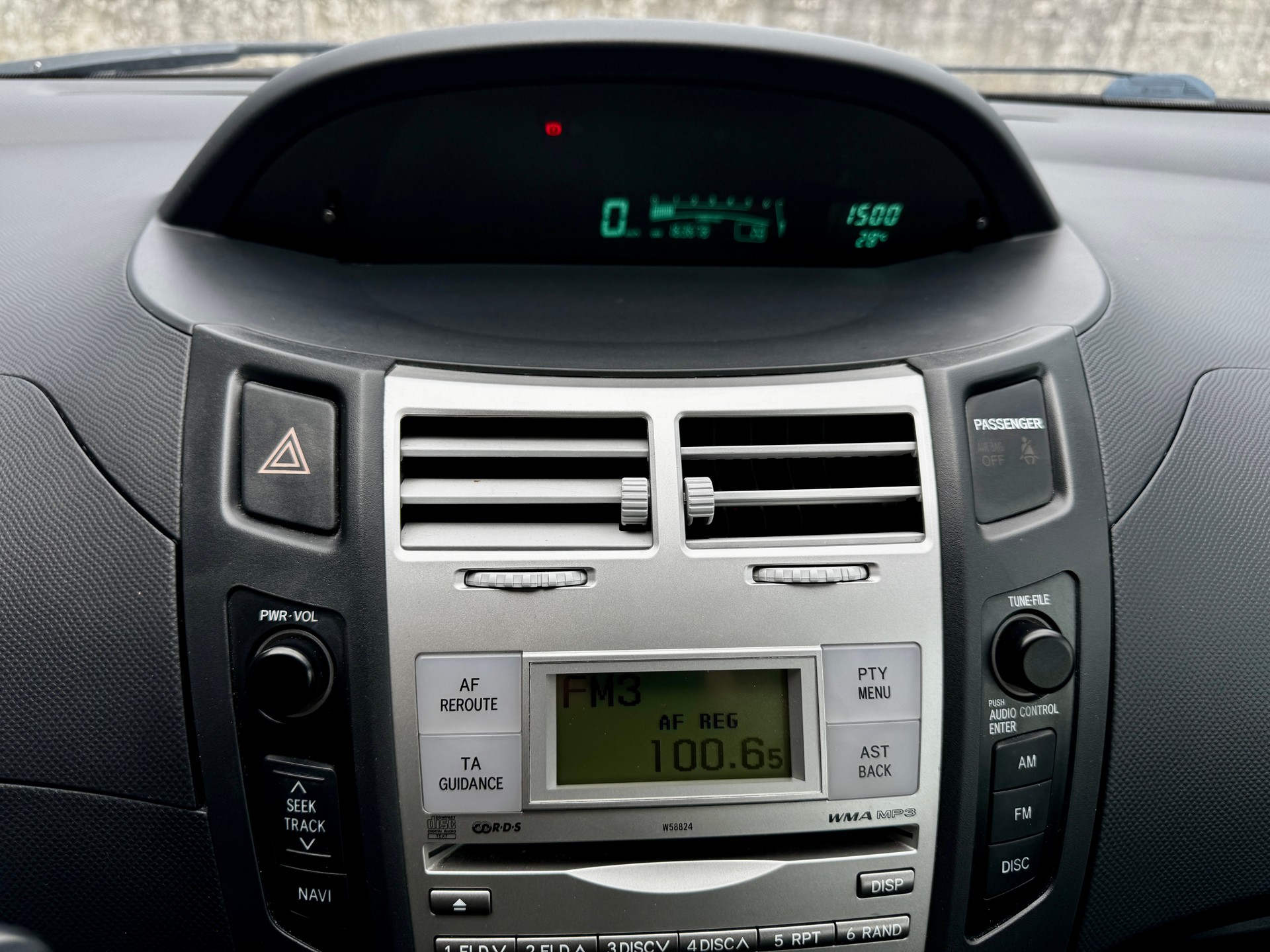TOYOTA Yaris 1.4 D-4D City Multimode-image-10