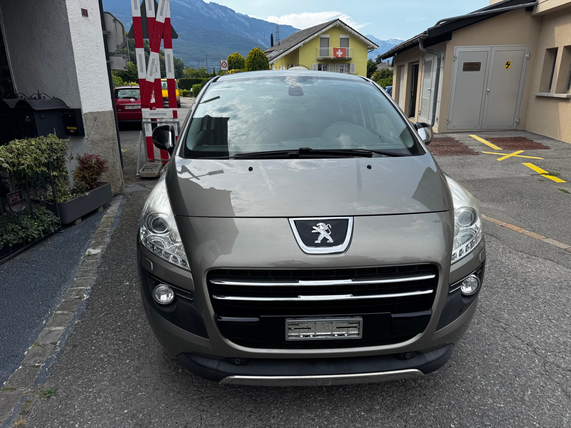 PEUGEOT 3008 HYbrid4 2.0 HDI EGS6