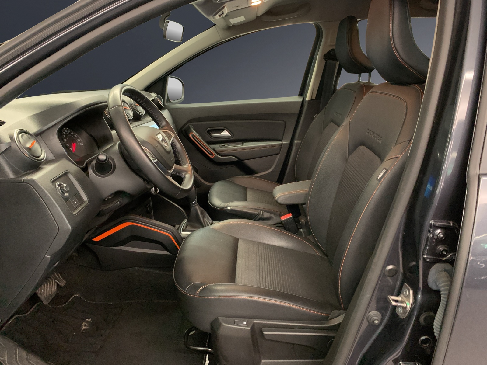 DACIA Duster TCe 150 Extre.A4x2-image-5