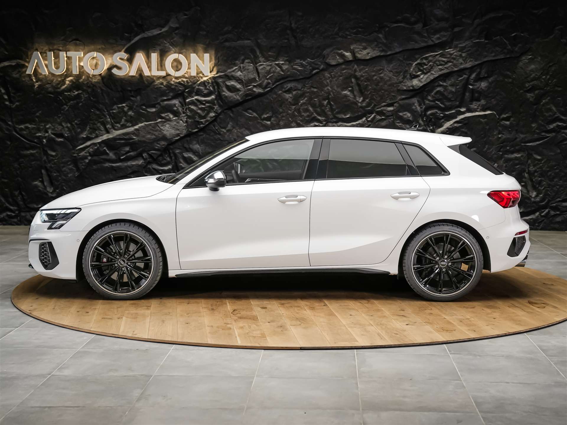AUDI S3 Sportback 2.0 TFSI quattro S-tronic *19" Felgen*Abstandsregler*Sitzheizung*-showroom-element-2