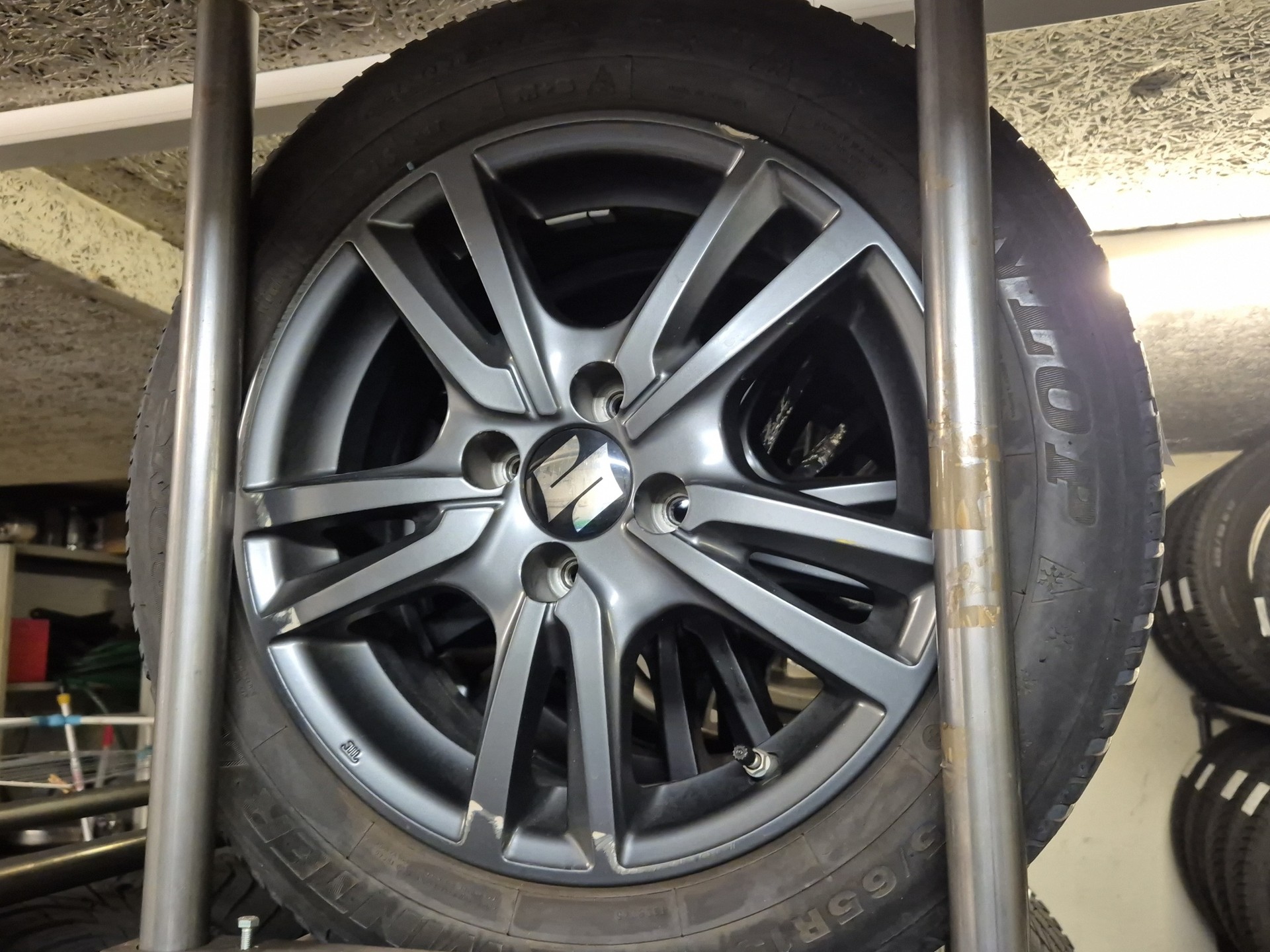 SUZUKI Ignis 1.2i Compact Top AGS-image-26