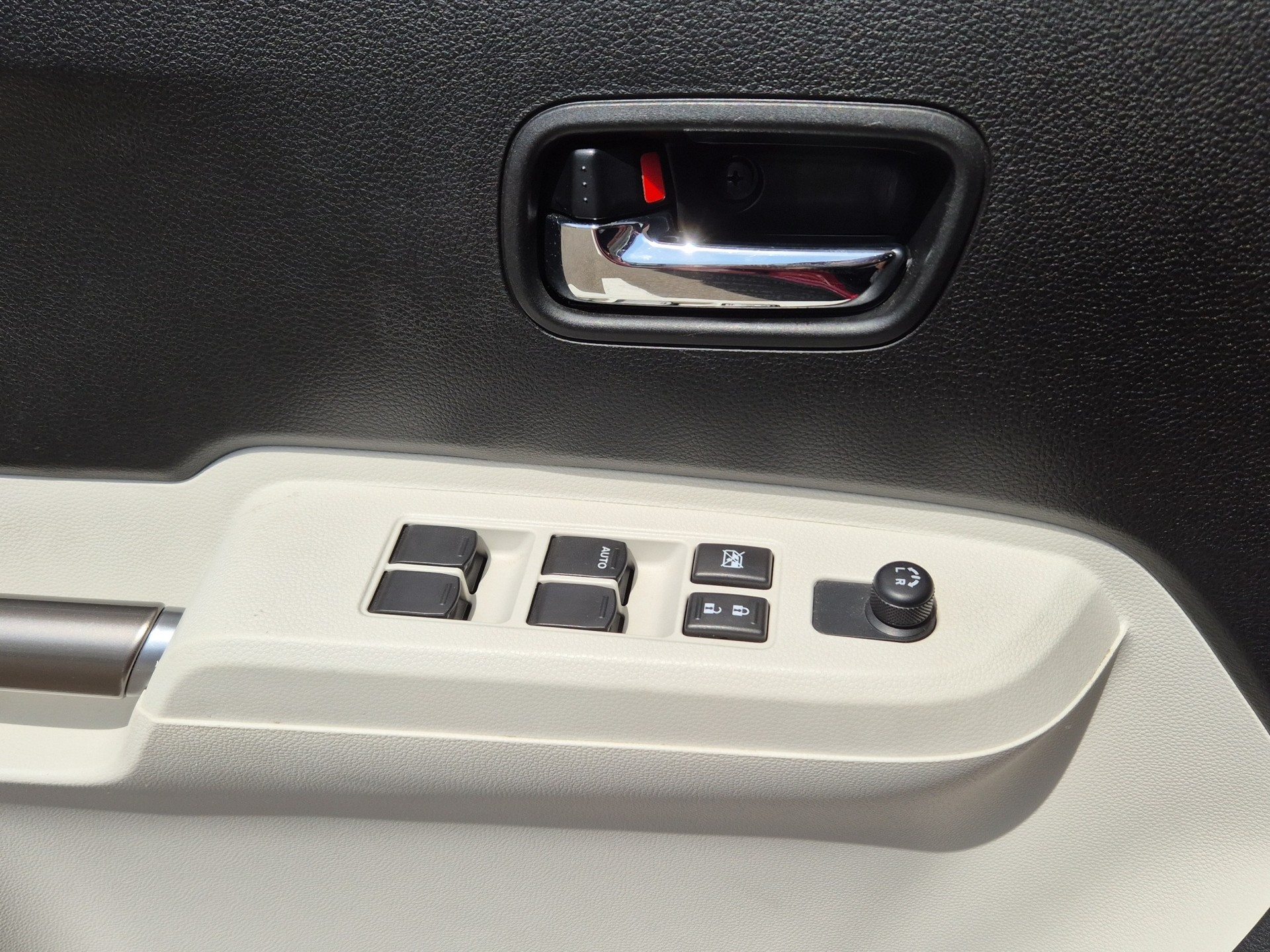 SUZUKI Ignis 1.2i Compact Top AGS-image-9