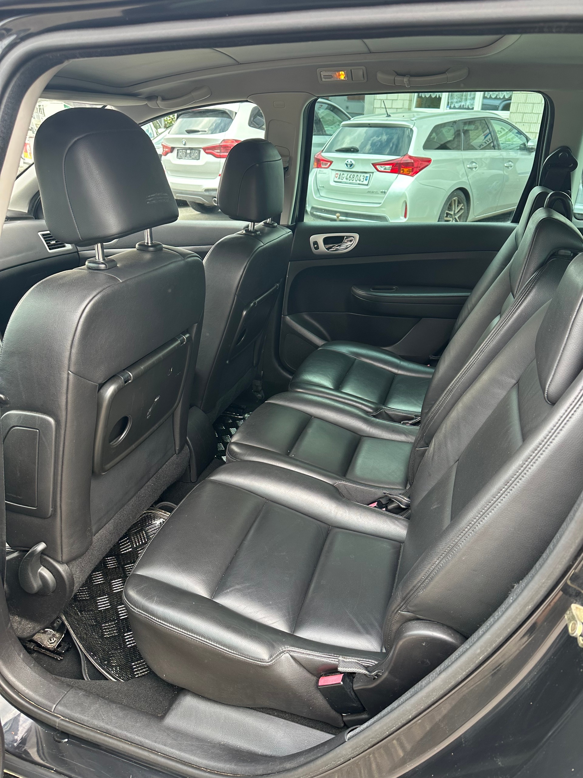 PEUGEOT 307 SW 2.0 16V Premium-image-7