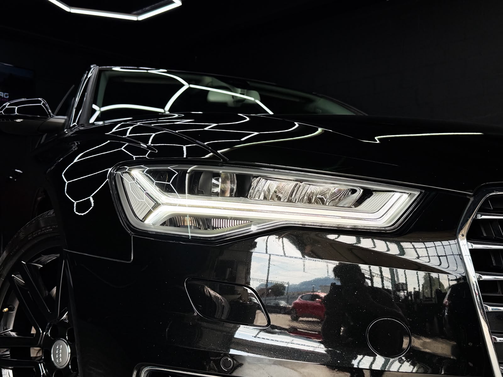 AUDI A6 Avant 3.0 TDI V6 quattro S-tronic-showroom-element-3
