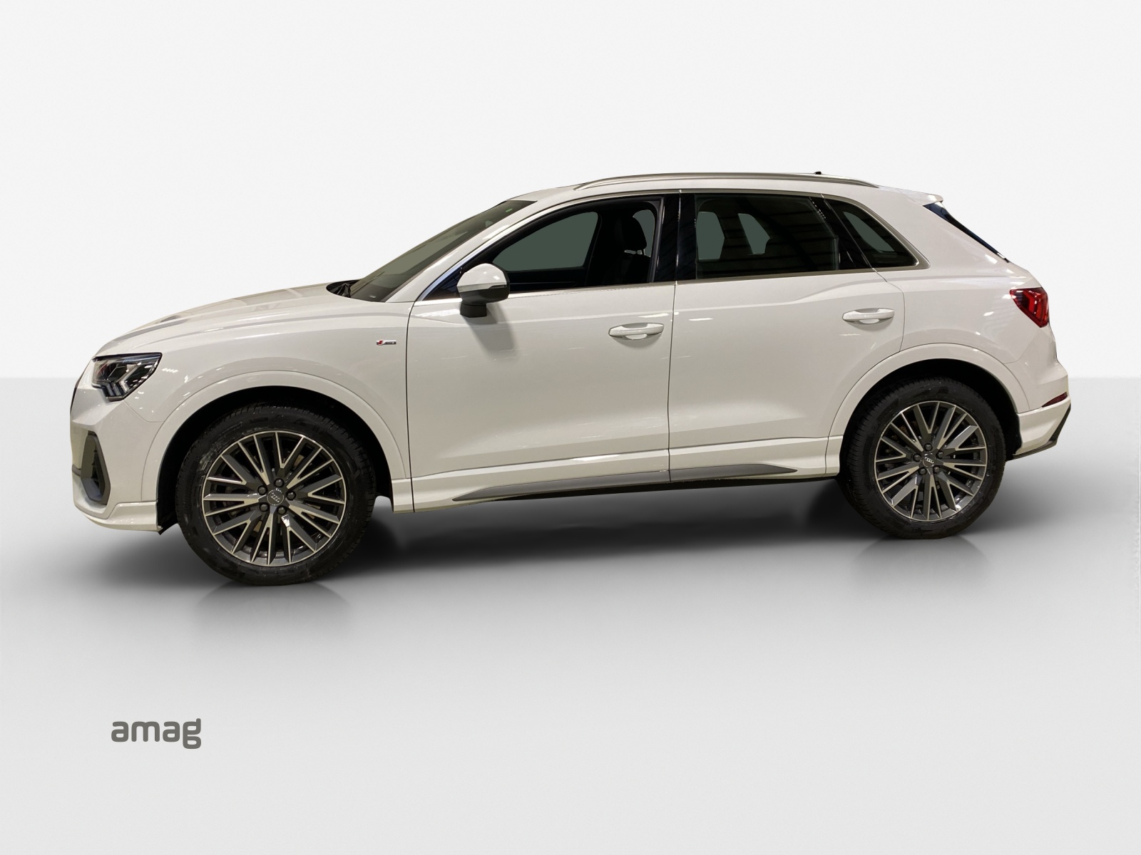 AUDI Q3 40 TFSI S line quattro S-tronic-showroom-element-1