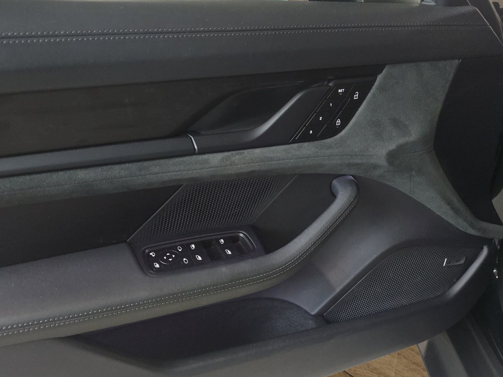 PORSCHE Taycan GTS 5 Plätzer CH-Fahrzeug-image-16